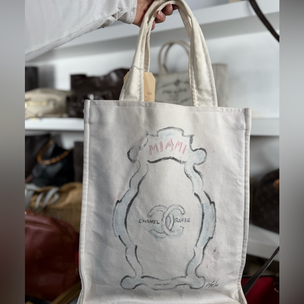 CHANEL LIMITED CRUISE TOTE